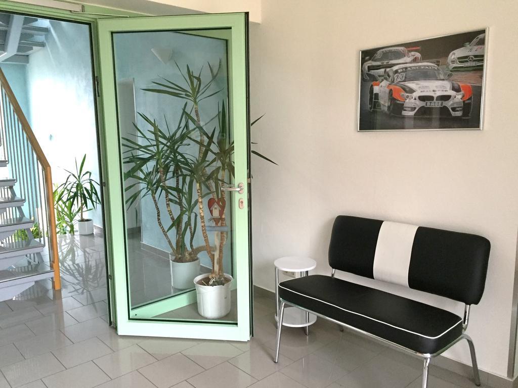 Gaestehaus Am Lausitzring Poley Esterno foto